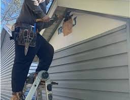 Best Siding Removal and Disposal  in Desert Edge, CA